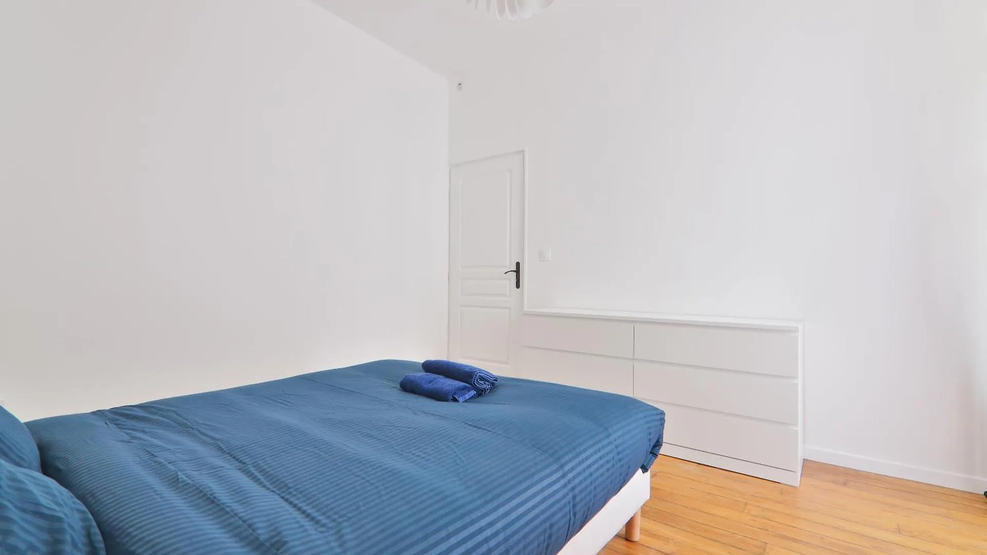 2 Bedroom Appartement Quartier Le Marais Free Netflix Paris Apartment